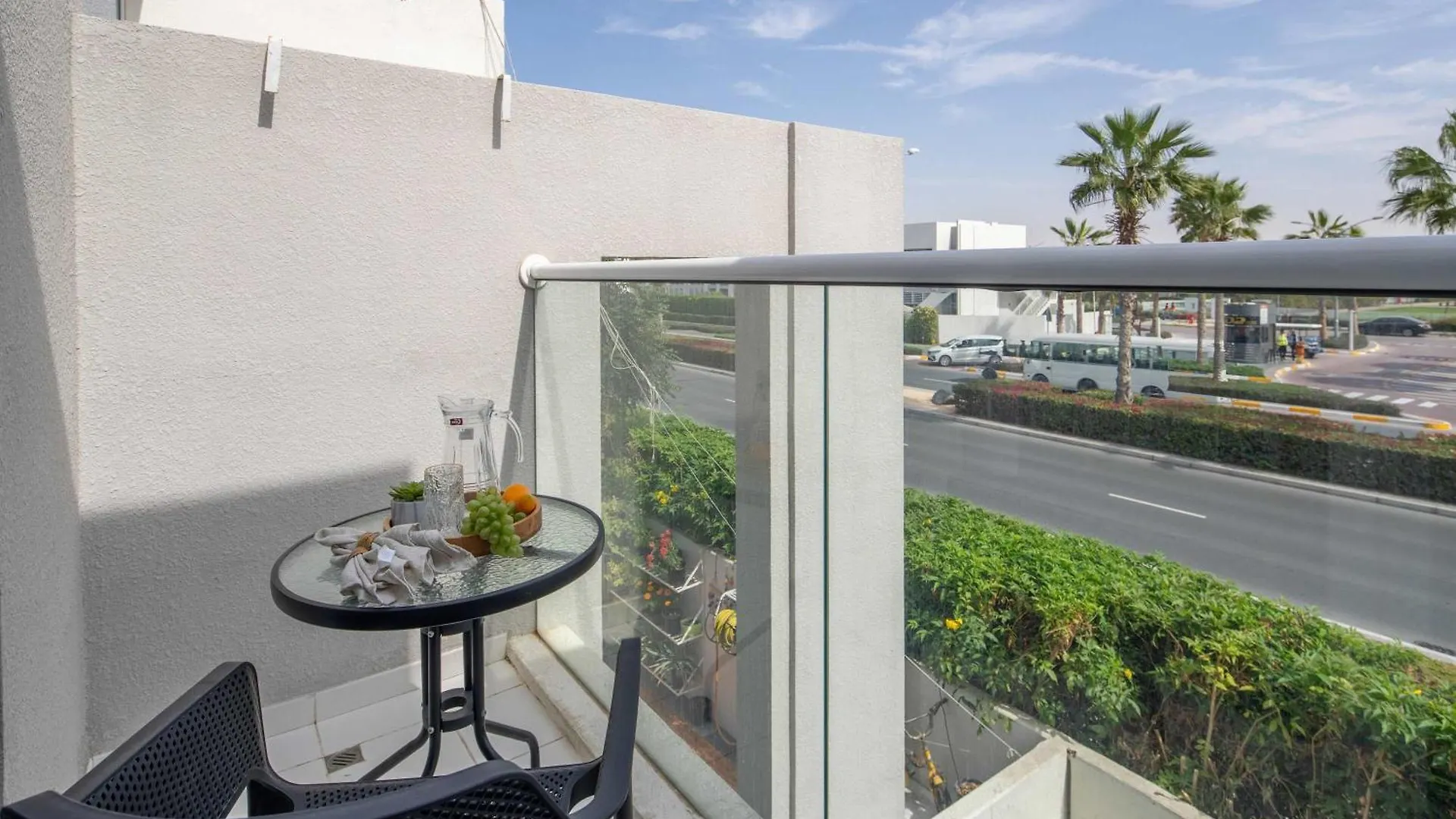 Frank Porter - Albizia Damac Hills 2 دبي