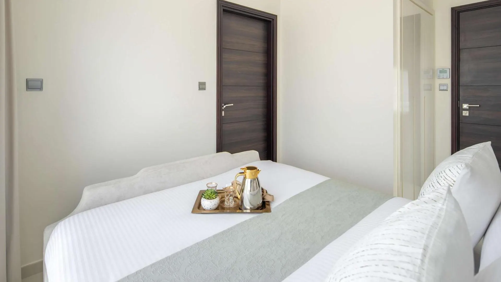 Frank Porter - Albizia Damac Hills 2 دبي 0*,