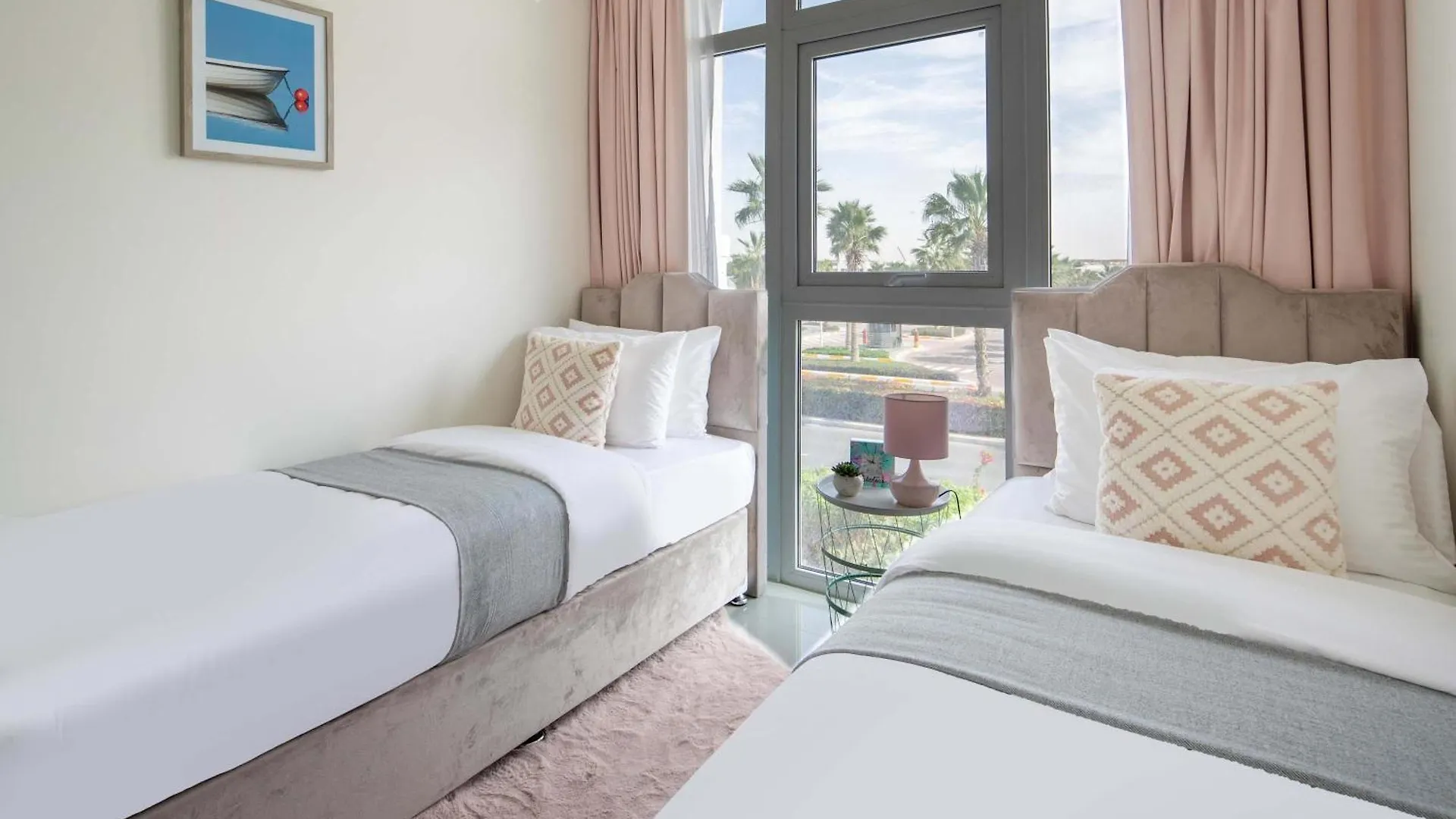 Frank Porter - Albizia Damac Hills 2 Dubai United Arab Emirates