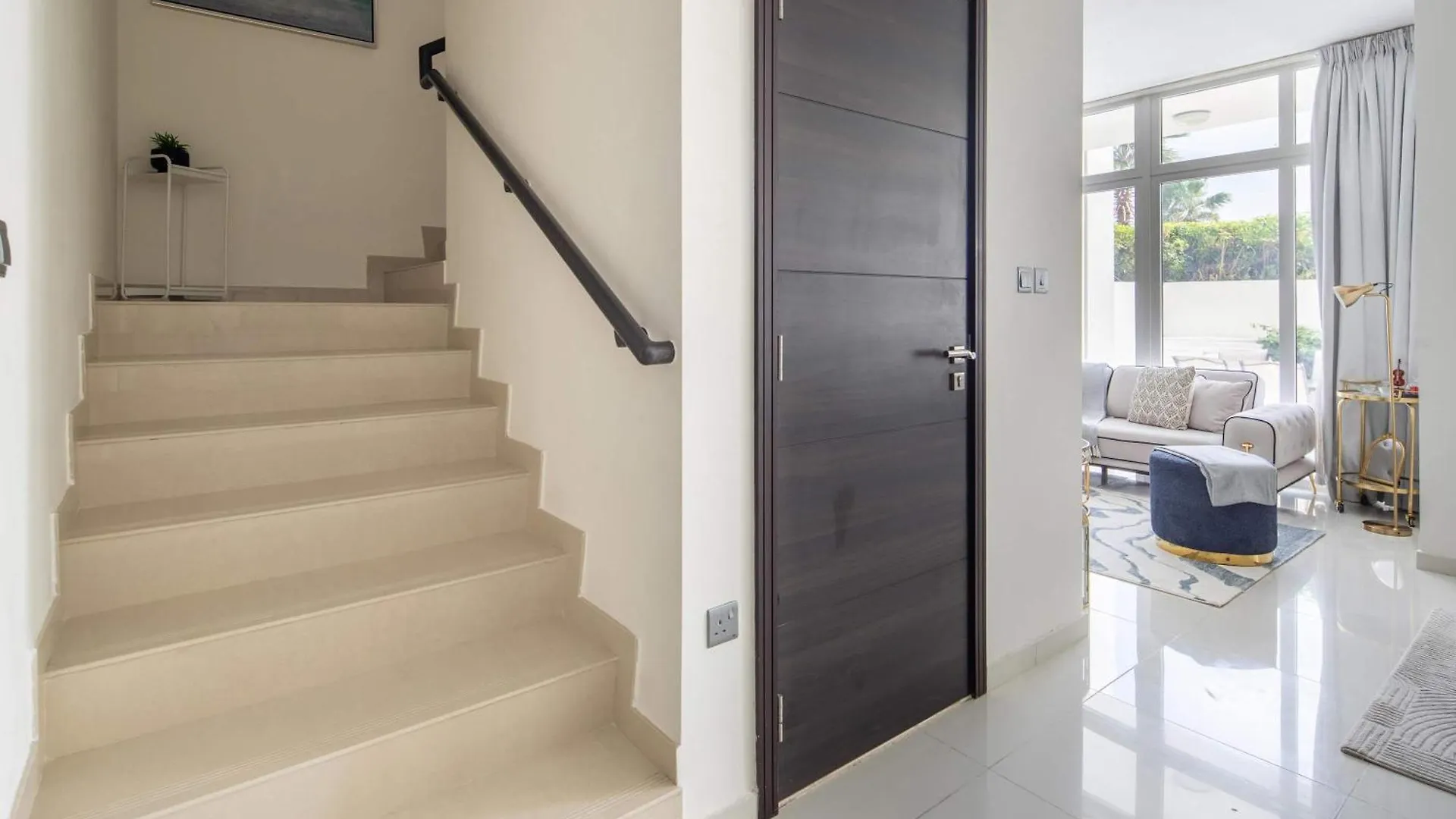 Frank Porter - Albizia Damac Hills 2 Dubai
